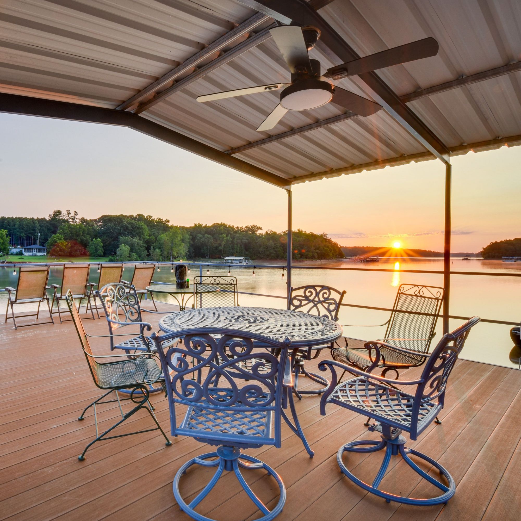 Lakefront Retreat at Lake Hartwell logo